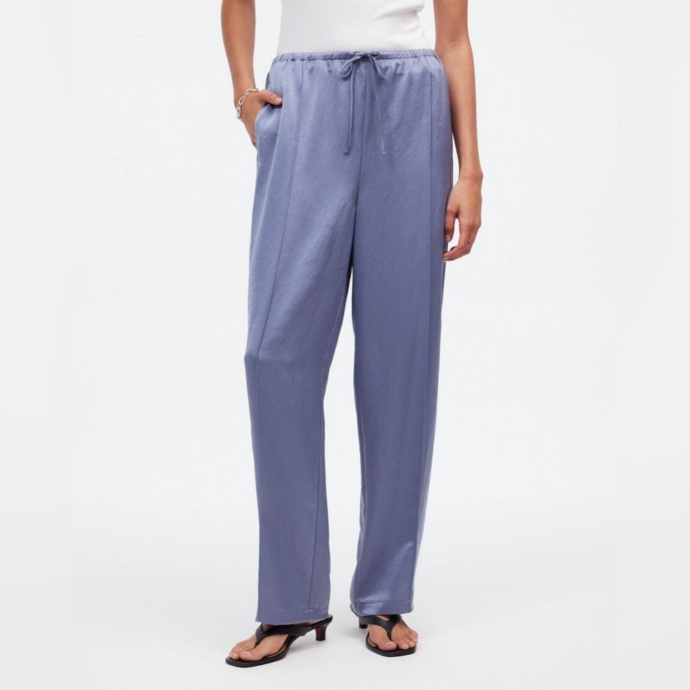 012- nq424 size XS Madewell Pintucked Slim Pull-On Pants in Satin